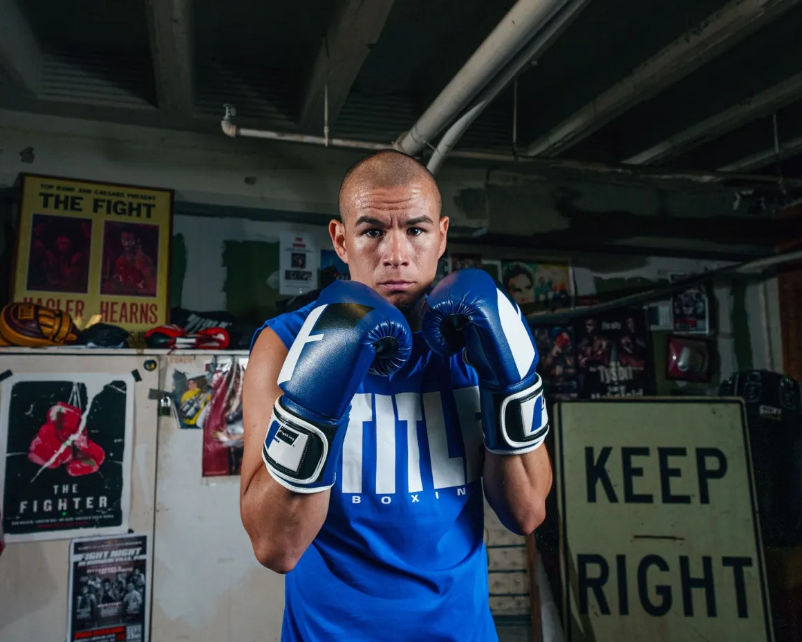 Fighting Big Logo Bag Boxing Gloves