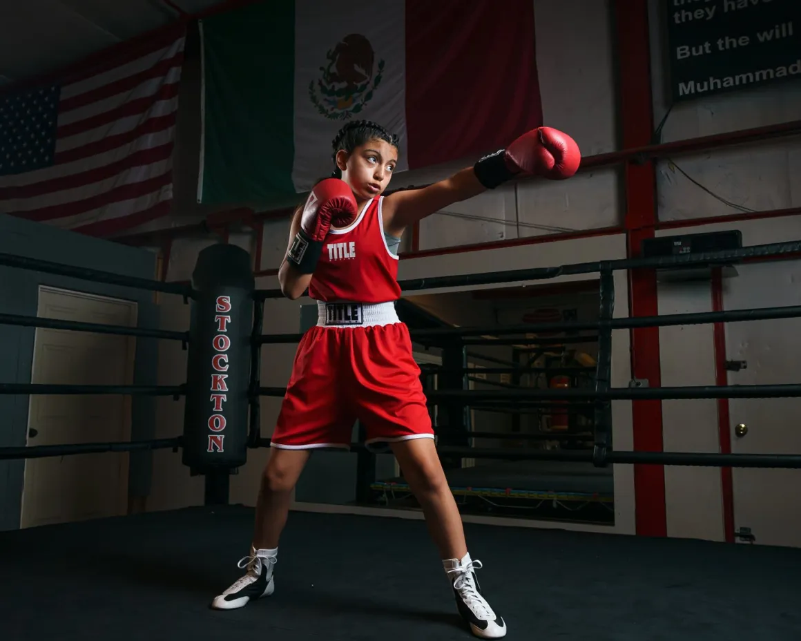 TITLE Boxing Aerovent Elite Amateur Boxing Set 1 v. 2.0