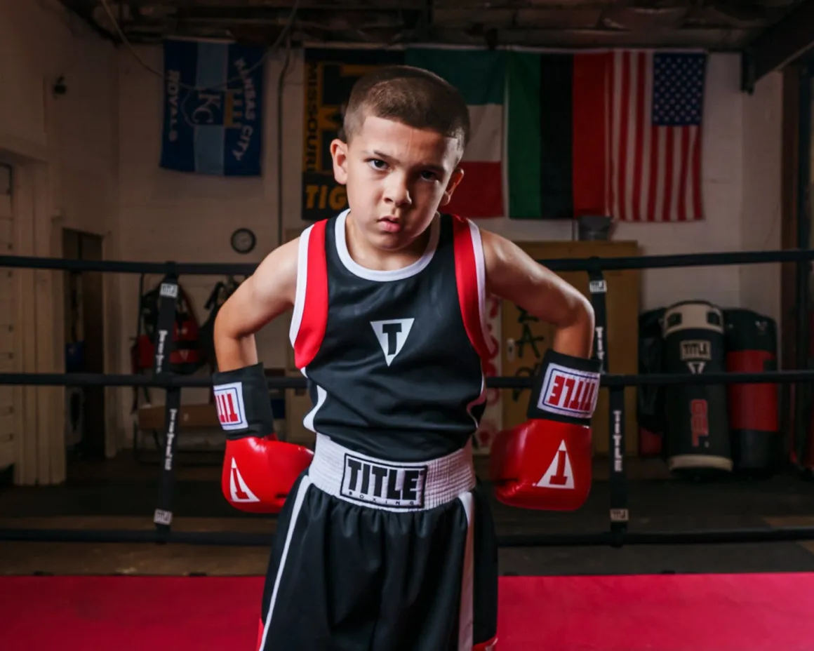TITLE Boxing Aerovent Elite Amateur Boxing Set 4 v. 2.0