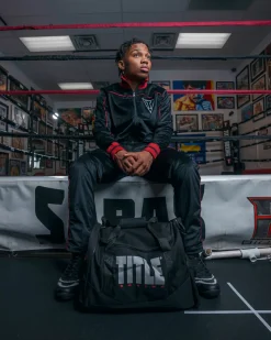 TITLE Boxing Bag Glove Workout Bundle