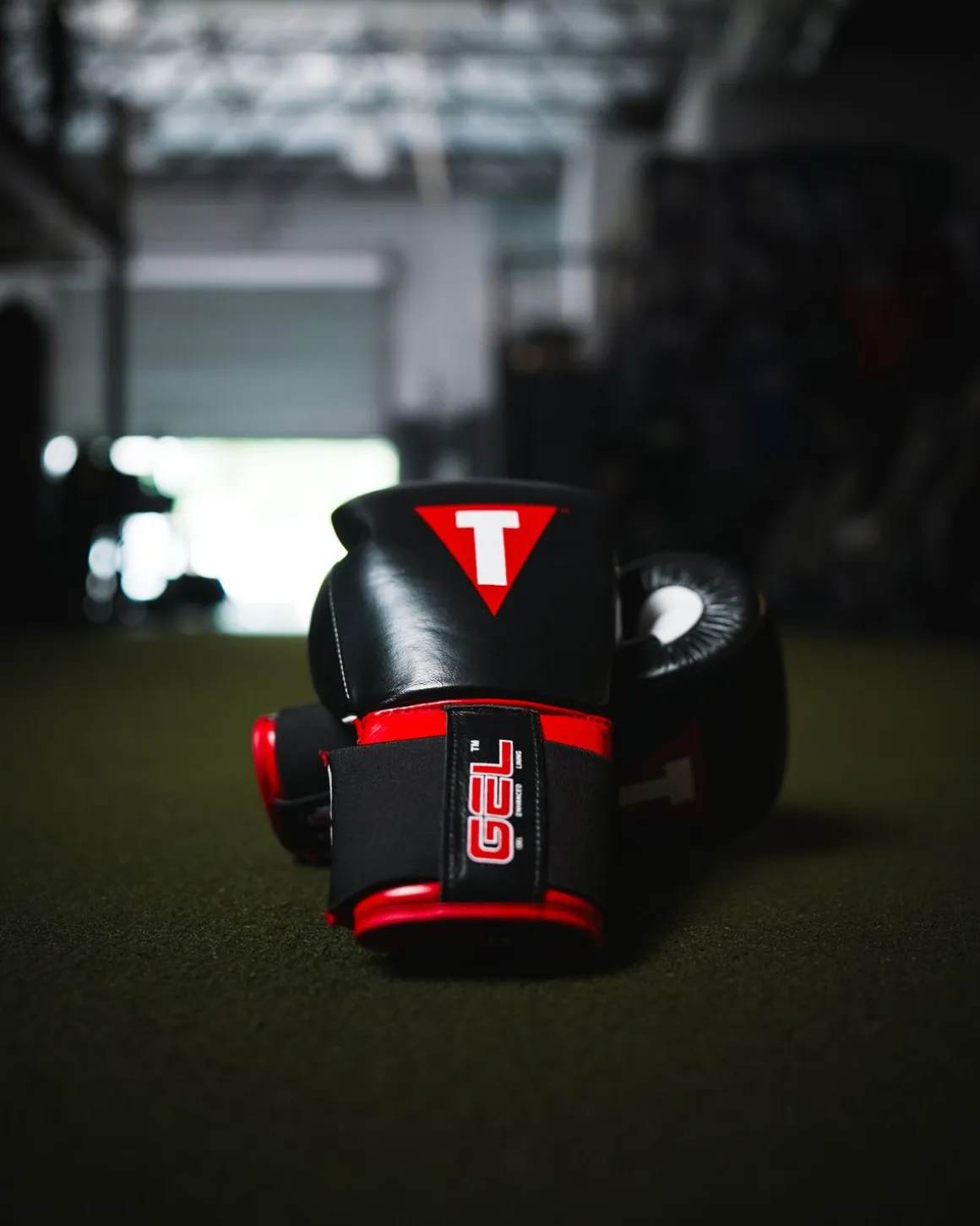 TITLE Boxing Gel Generation Leather Bag Boxing Gloves