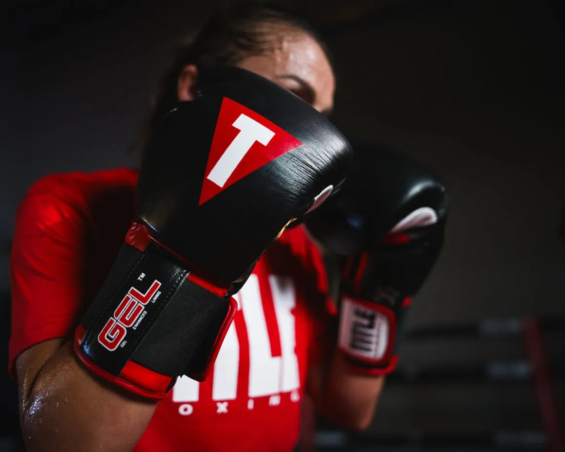 TITLE Boxing Gel Generation Leather Bag Boxing Gloves