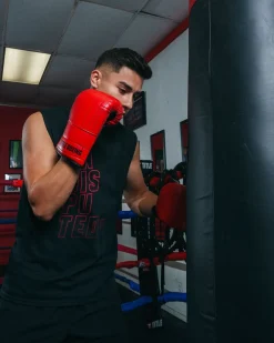 TITLE Boxing Old School Heavy Bag Gloves 3.0
