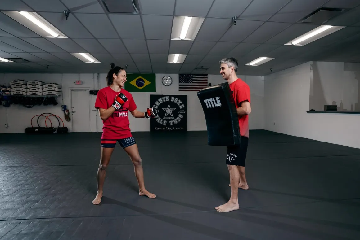TITLE Boxing Pro Punch Shield 2.0