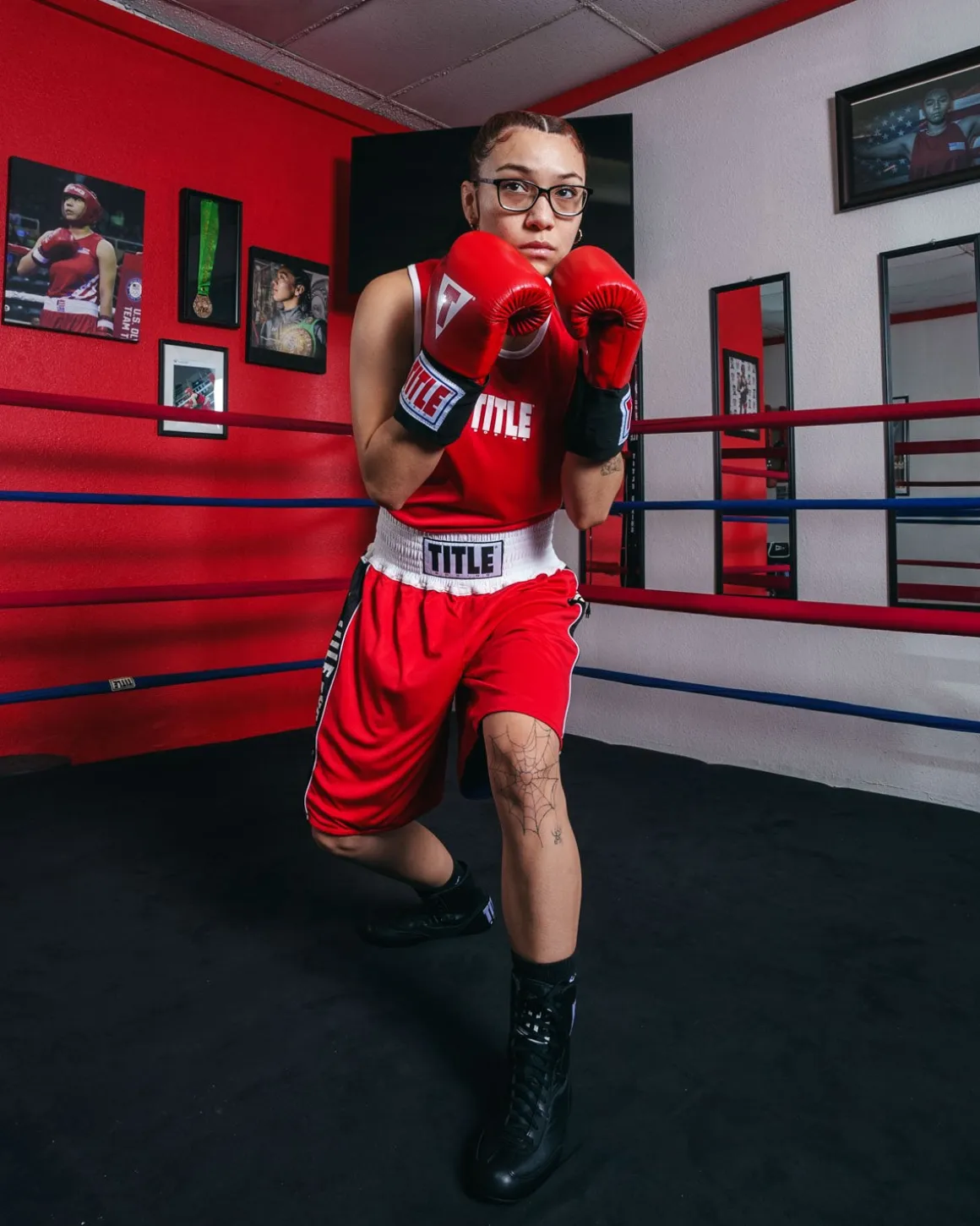 TITLE Boxing Stinger Reversible Amateur Boxing Set