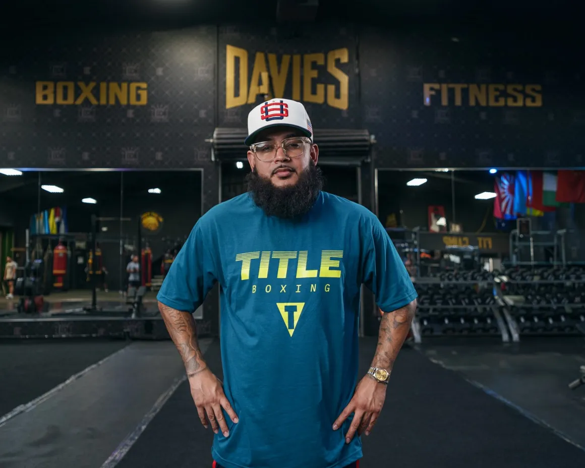TITLE Boxing Streaked Print Tee