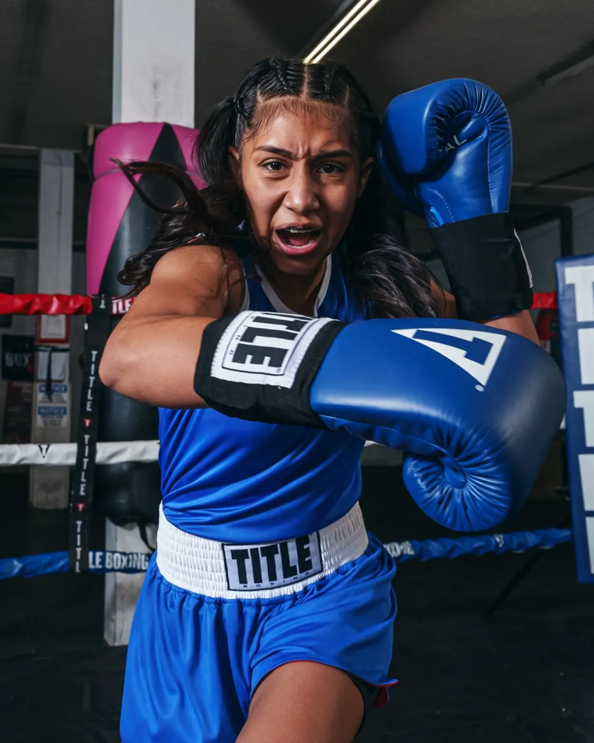 TITLE Boxing Women's Reversible Elite Amateur Boxing Set