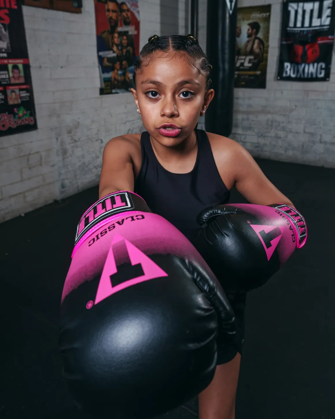 TITLE Classic Crusade Boxing Gloves