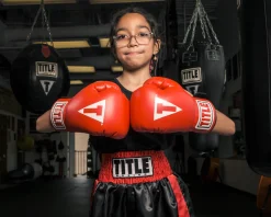 TITLE Classic Kid & Youth Boxing Gloves 2.0