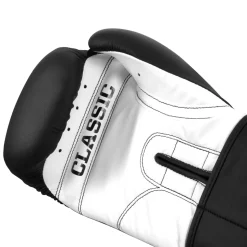 TITLE Classic Retaliate Boxing Gloves