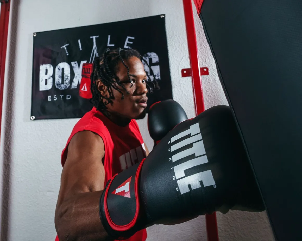 TITLE Dynamic Strike Heavy Bag Gloves