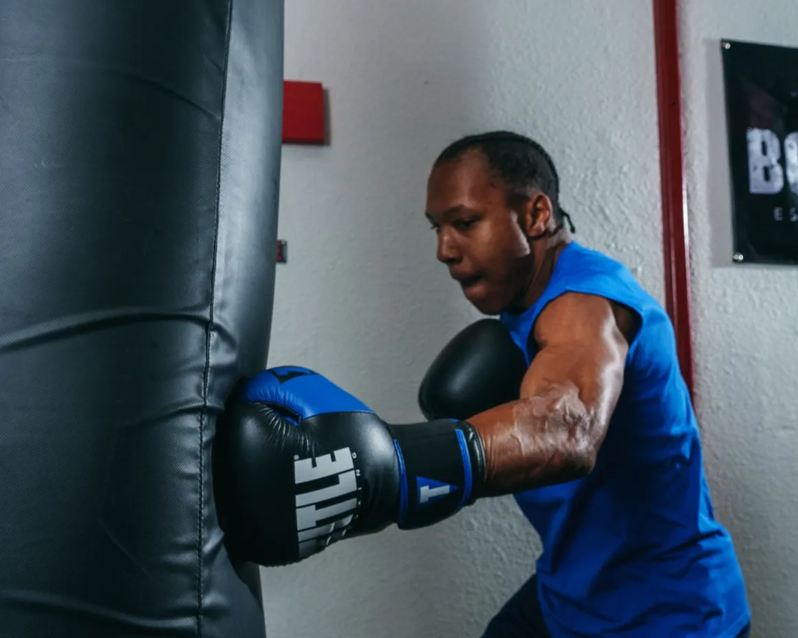 TITLE Dynamic Strike Heavy Bag Gloves