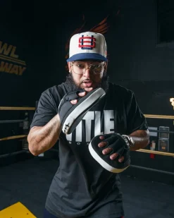TITLE GEL Tech Punch Mitts 2.0