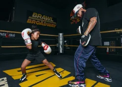 TITLE GEL Tech Punch Mitts 2.0