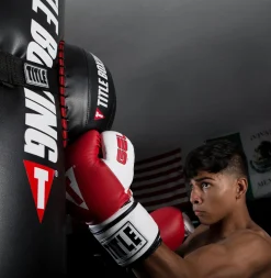 TITLE Heavy Bag Strike Foe