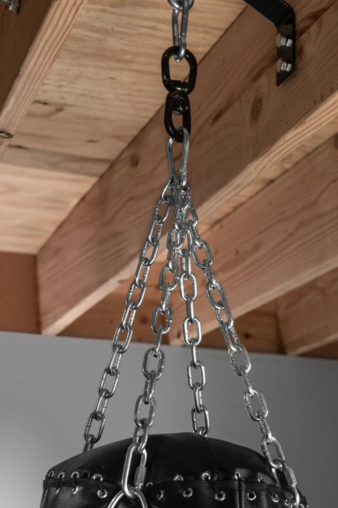 TITLE Platinum Pro Heavy Bag Chain & Swivel - Up To 250 lbs