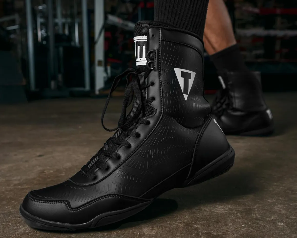 TITLE Predator Boxing Shoes 2.0