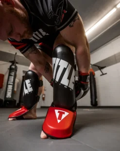 TITLE Pro Style Shin & Instep Guards 3.0