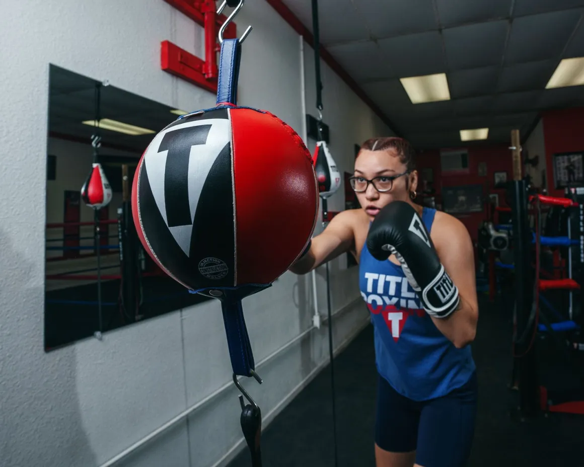 TITLE Rebounder Double End Bag