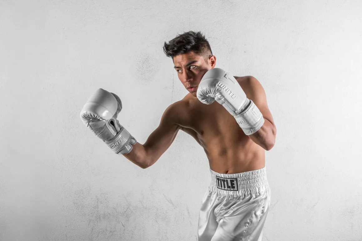 TITLE White Heavy Bag Gloves
