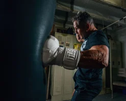 TITLE White Training Gloves 2.0